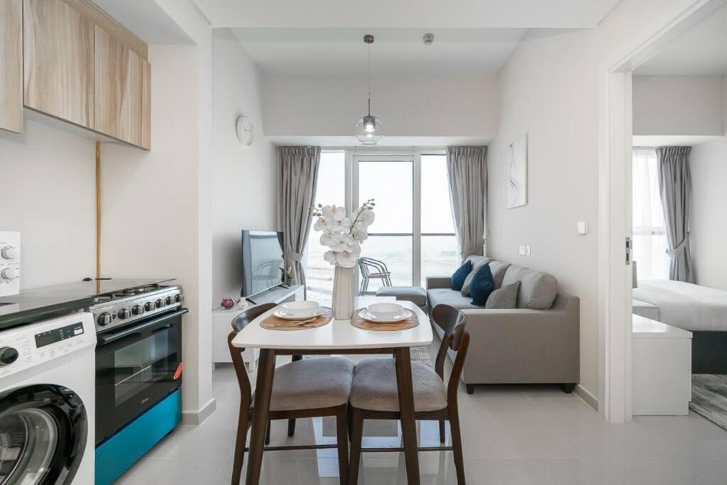 Stonetree - Modern 1br In High-rise Residences Apartment Dubai