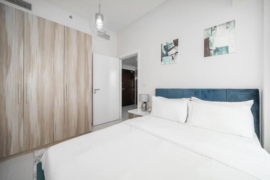 Stonetree - Modern 1br In High-rise Residences * Dubai
